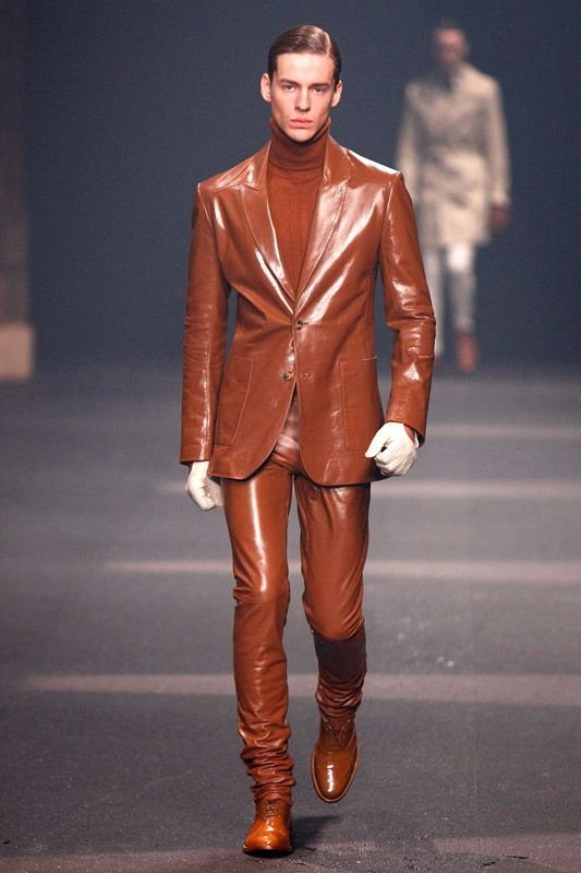 Top 5 Fashion Mistakes Men Still Make